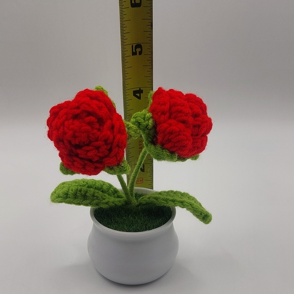 Crocheted Handmade Spring Flowers In Mini Pot W/Grass, Red Roses - Picture 3 of 4